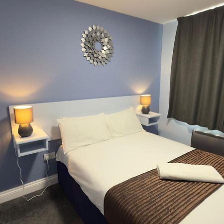 The Terrace Lodge Hotel Yeovil Kültér fotó