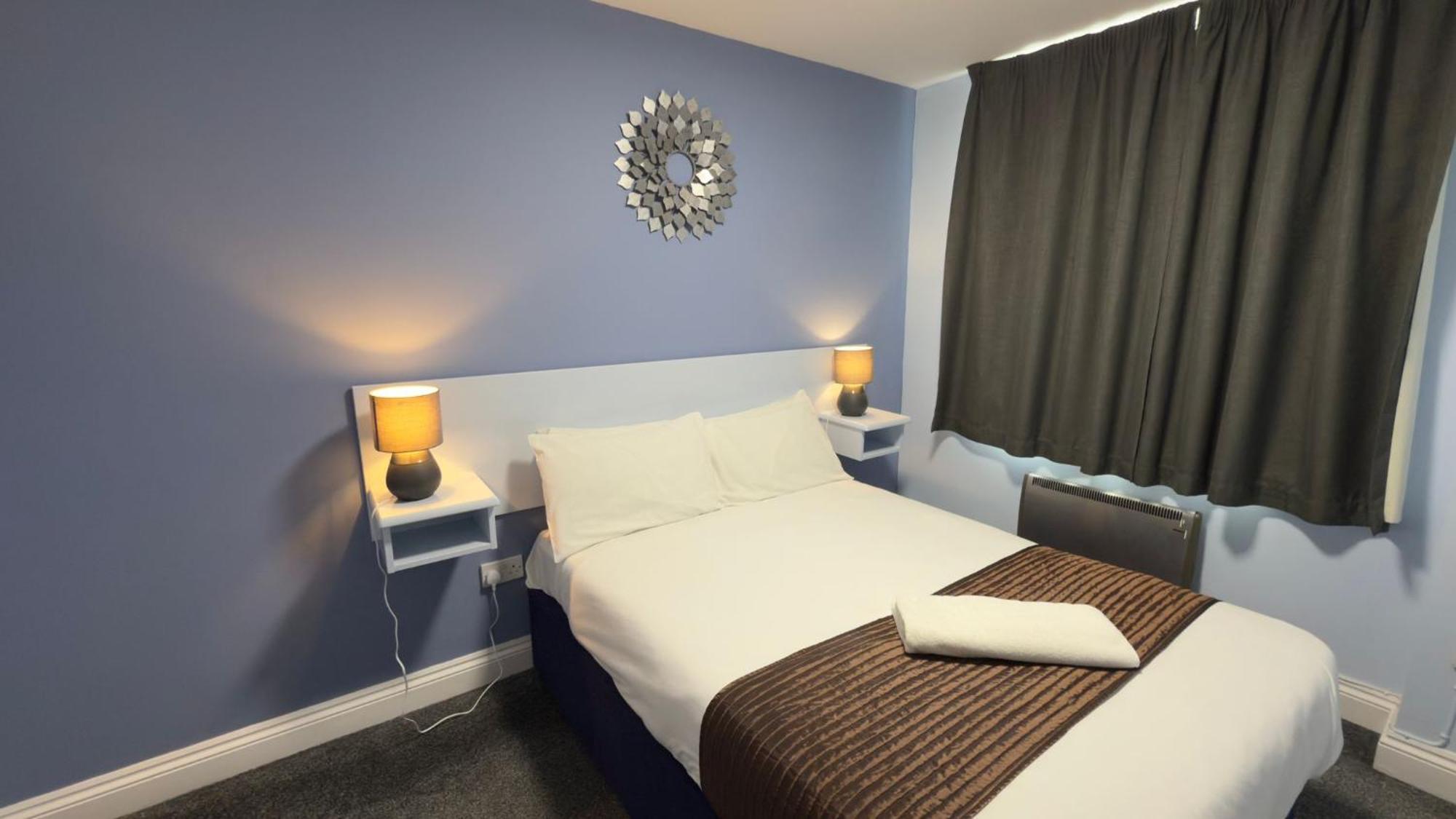 The Terrace Lodge Hotel Yeovil Kültér fotó