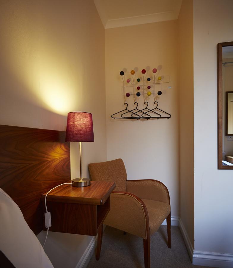 The Terrace Lodge Hotel Yeovil Kültér fotó