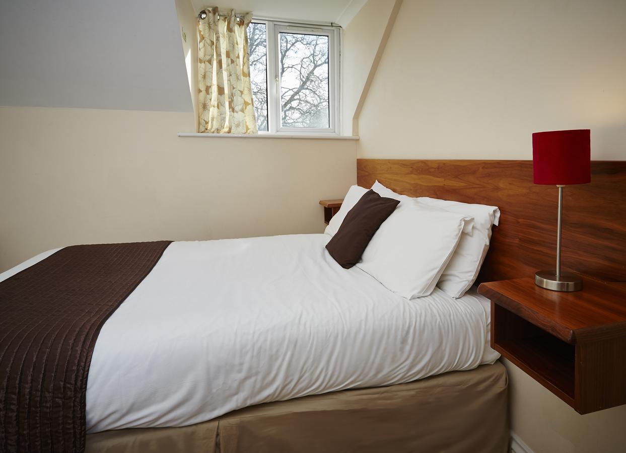 The Terrace Lodge Hotel Yeovil Kültér fotó